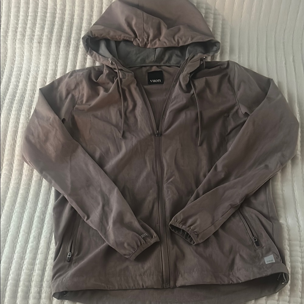 Vuori lightweight Hooded Jacket